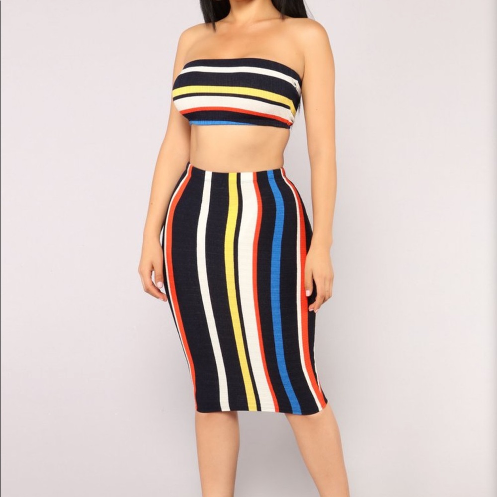 ✨FINAL SALE✨ 2 piece stripped set